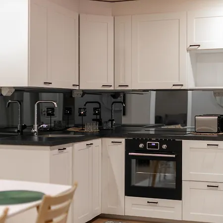 Cozy Near Santa Park