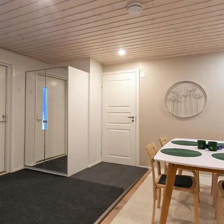 Cozy Near Santa Park Apartament